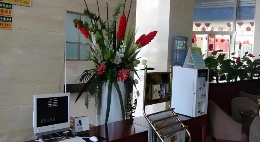 Greentree Inn Tianjin Wuqing Distric Bohai Market Bagian luar foto