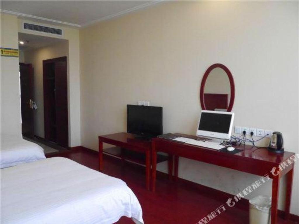 Greentree Inn Tianjin Wuqing Distric Bohai Market Bagian luar foto